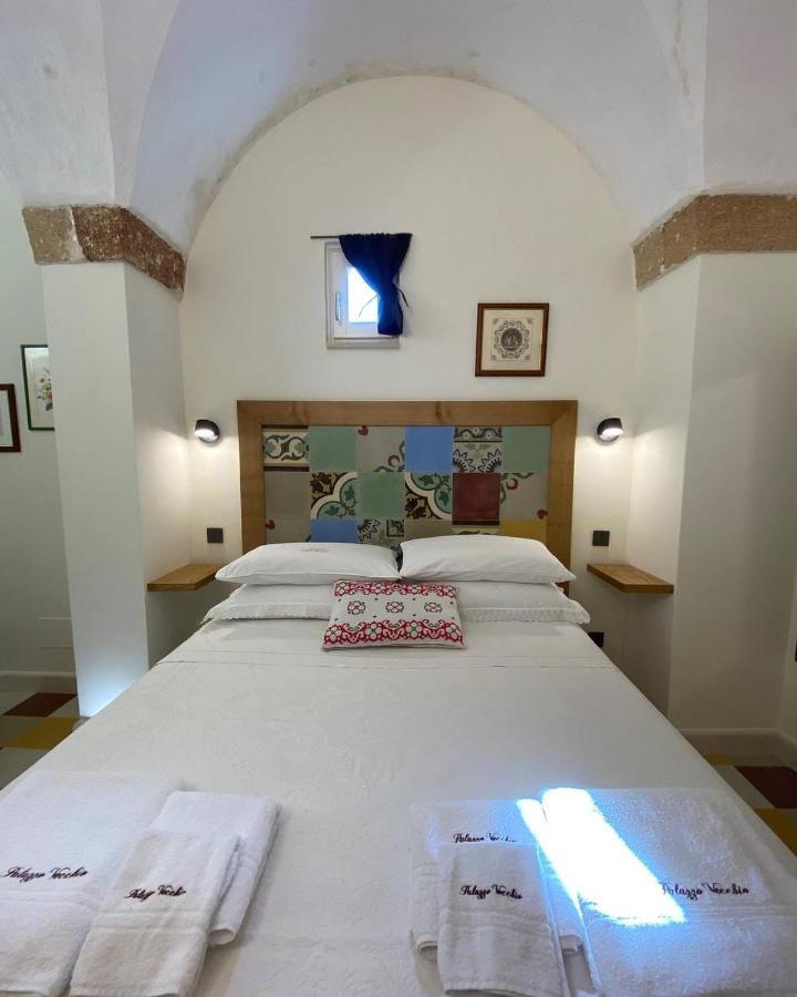 Palazzo Vecchio Cocumola Bed & Breakfast Exterior photo