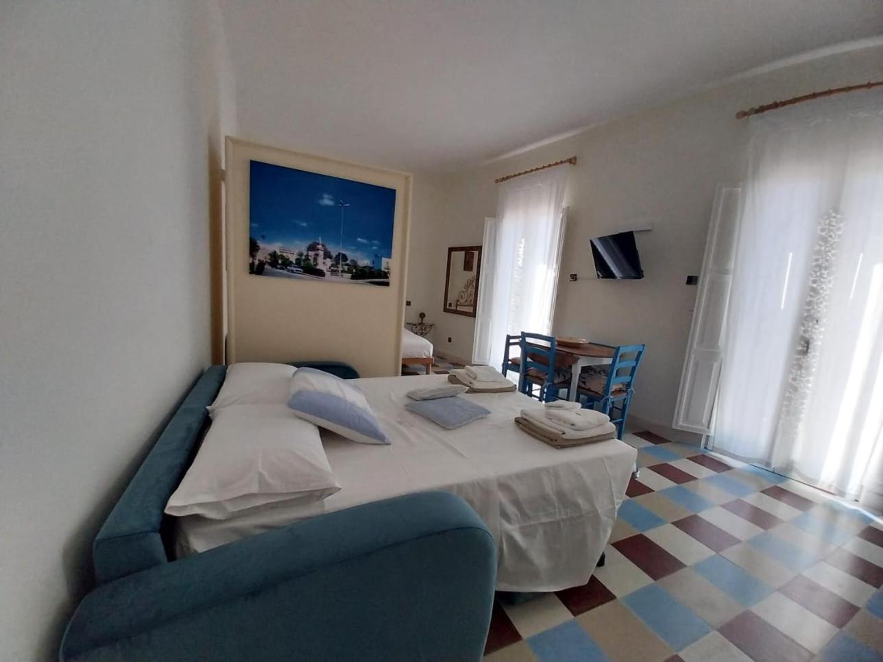 Palazzo Vecchio Cocumola Bed & Breakfast Exterior photo